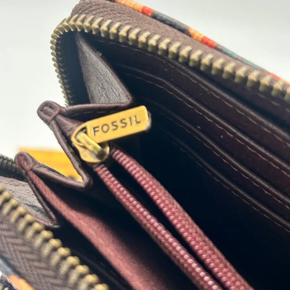 Fossil Logan Zip Around Wristlet Wallet Ikat Geometric Kilim Navy Orange Teal